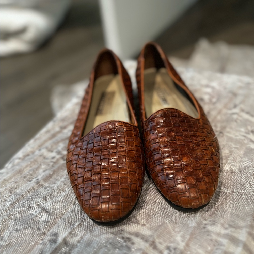 Trotters Brown Woven Leather Women's Comfort Slip-On Casual Flats
